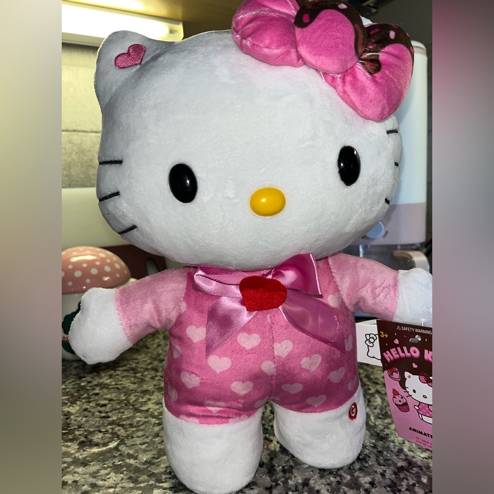 Valentine’s Hello Kitty Sidestepper 2024